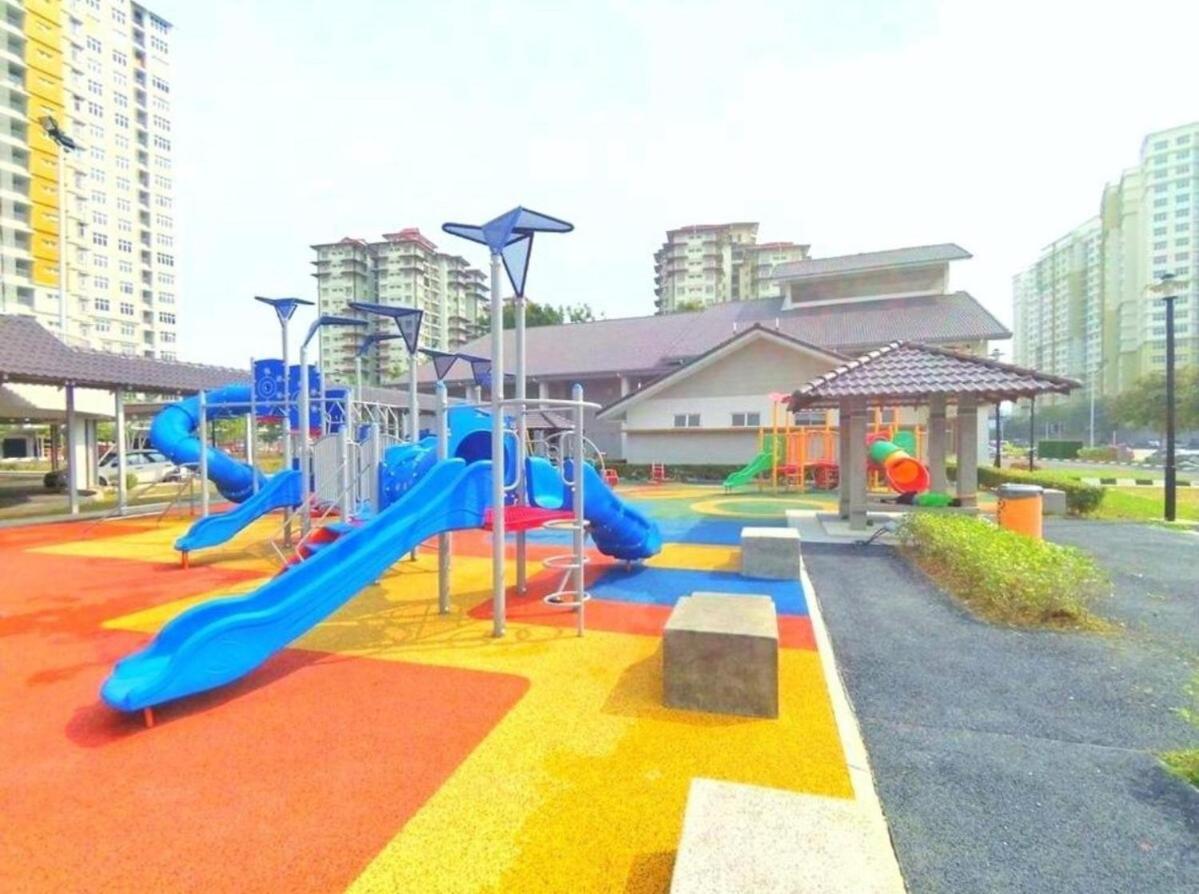 Tara Lodgemuslim Pangsapuri *